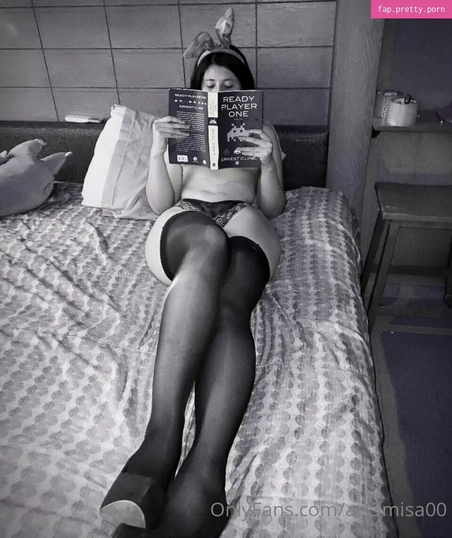 Art3misa00 - Photo #01