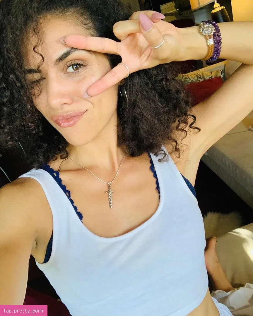 Andrea Sixtos - Photo #22