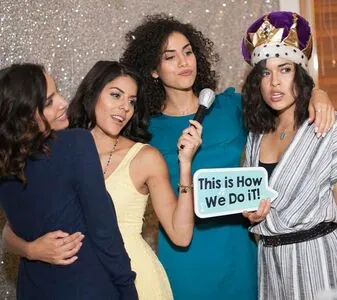 Andrea Sixtos content