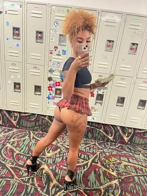 ashhdabrattt content