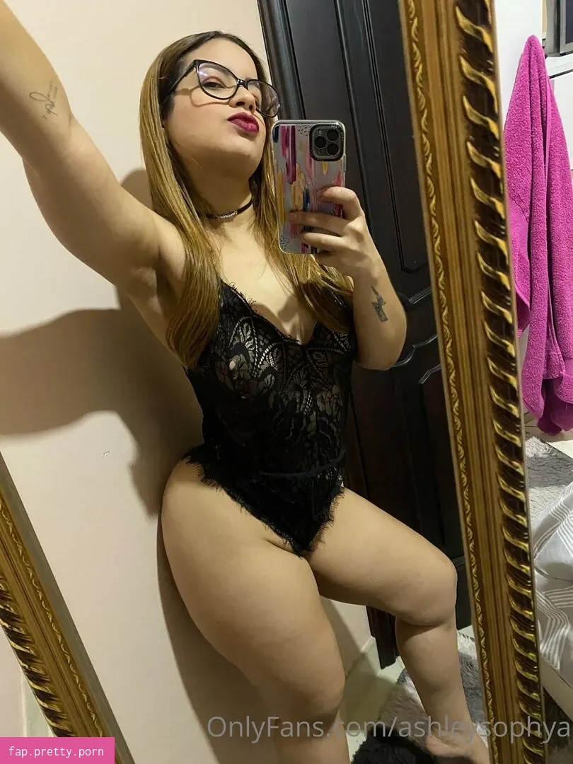 ashleysophya - Photo #65