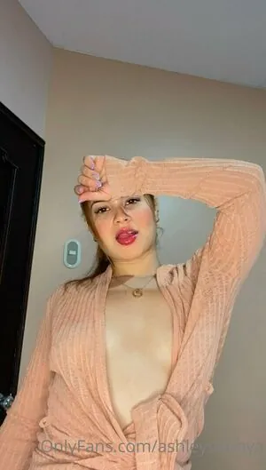 ashleysophya content