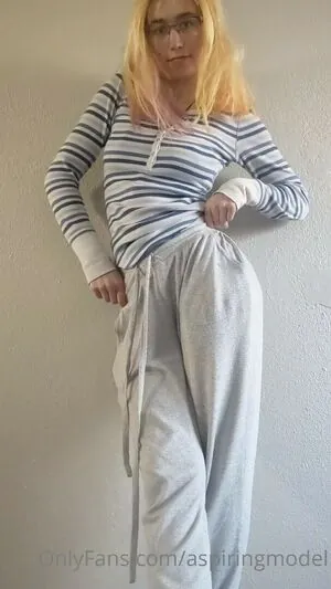 aspiringmodel content