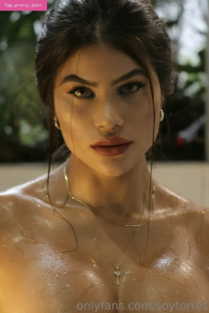 Aleja Torres #8