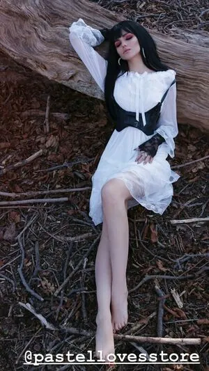 autumngravesz content