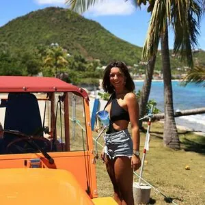 Anne Victorine content