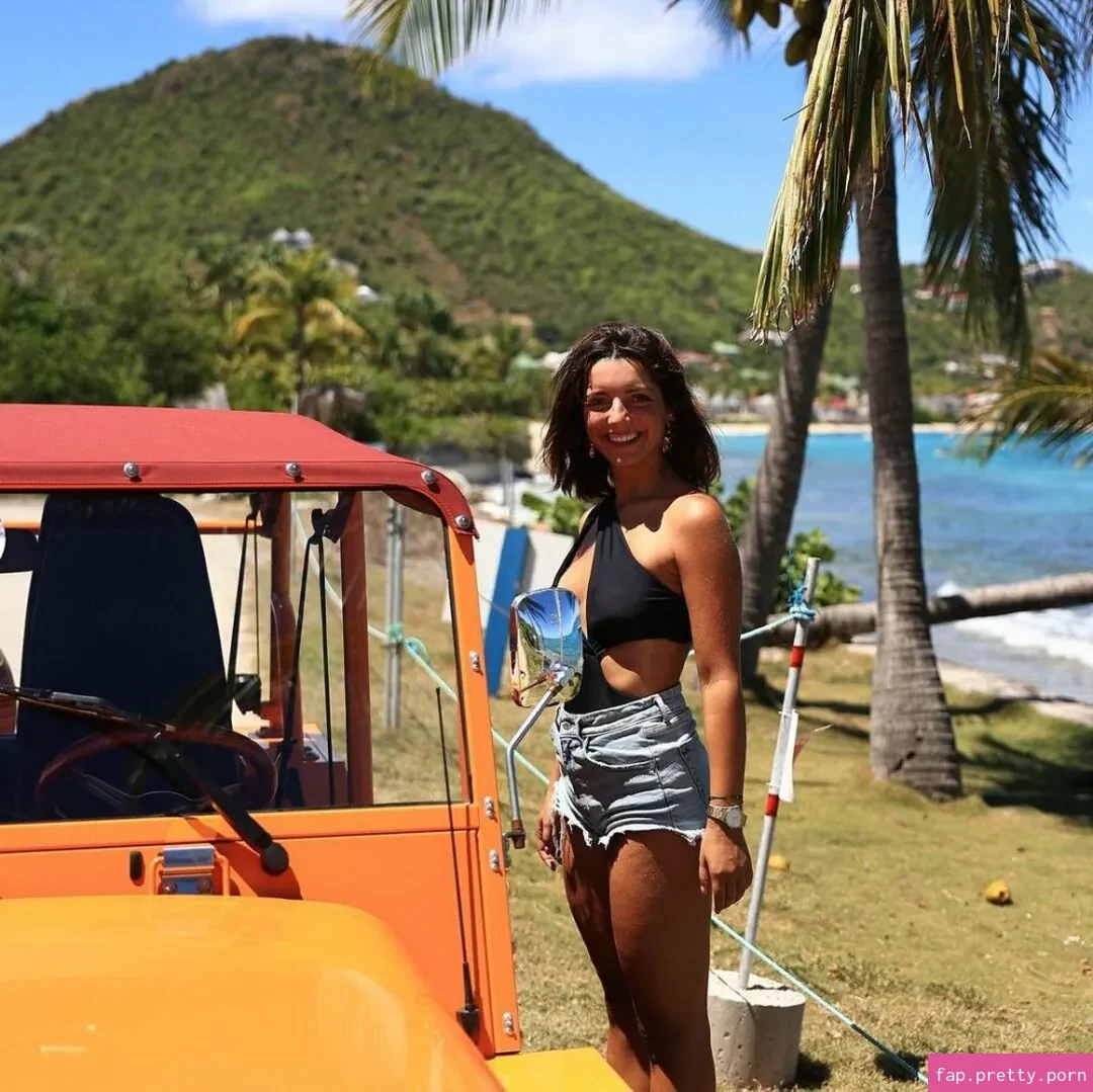 Anne Victorine - Photo #11