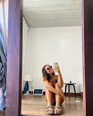 Anne Victorine content