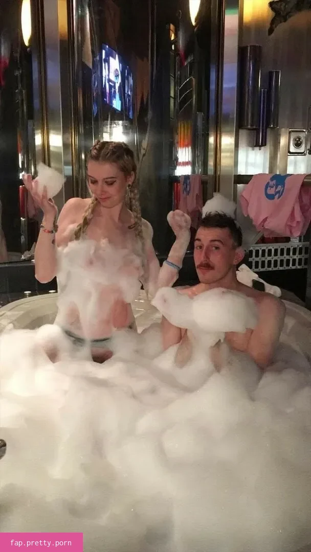 b0mbsh3llz - Photo #01