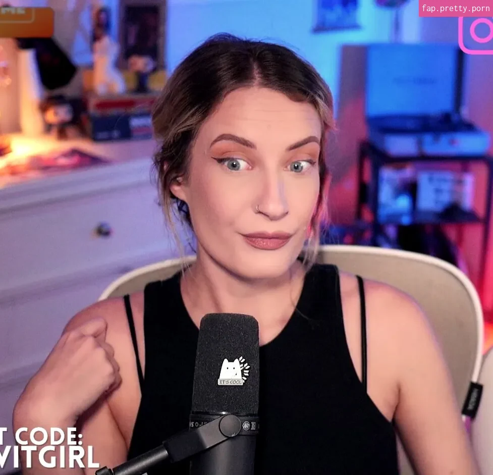 BasicWitGirl - Photo #26