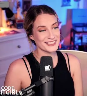 BasicWitGirl content