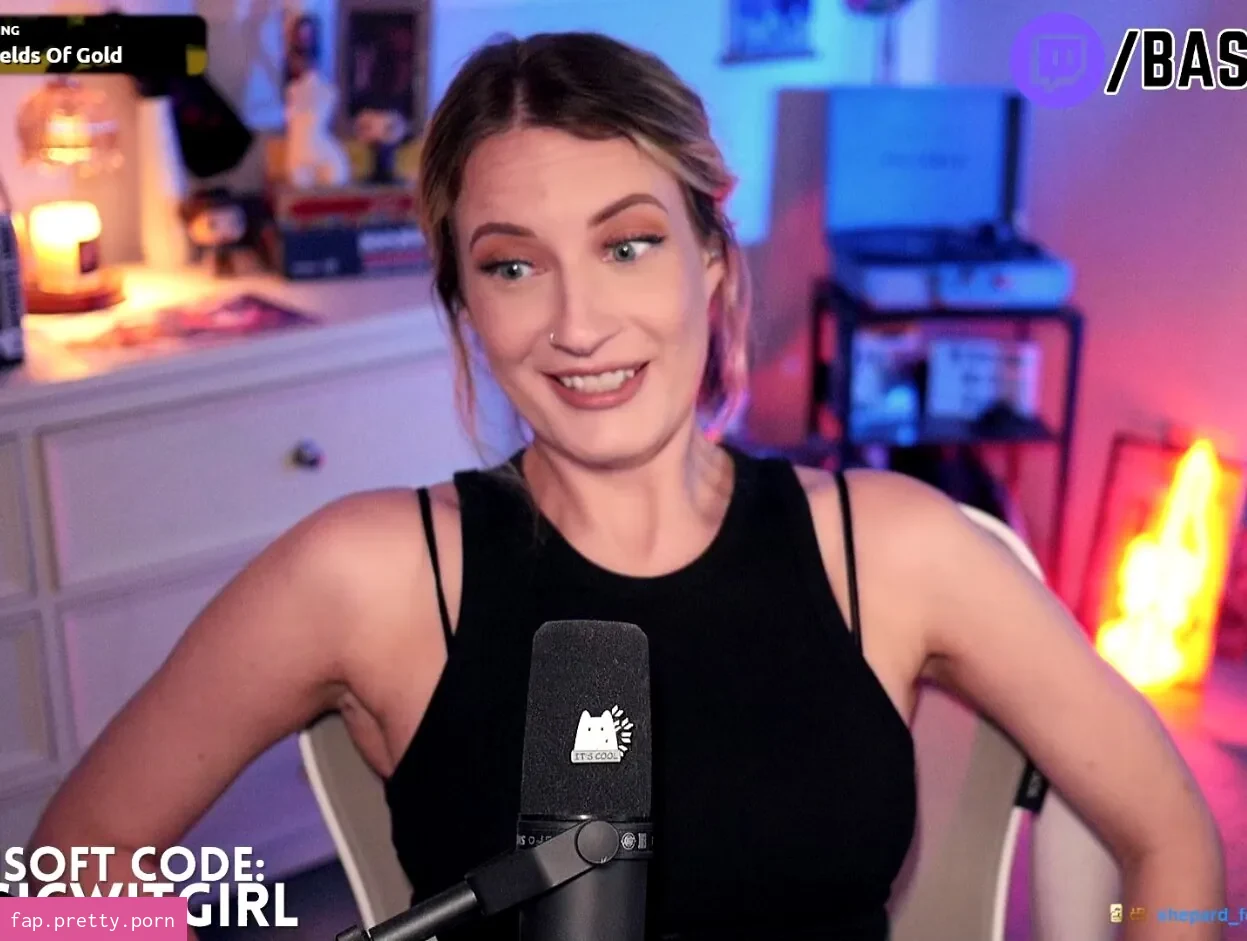 BasicWitGirl - Photo #57