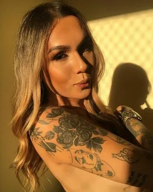 bruninhatgirl content