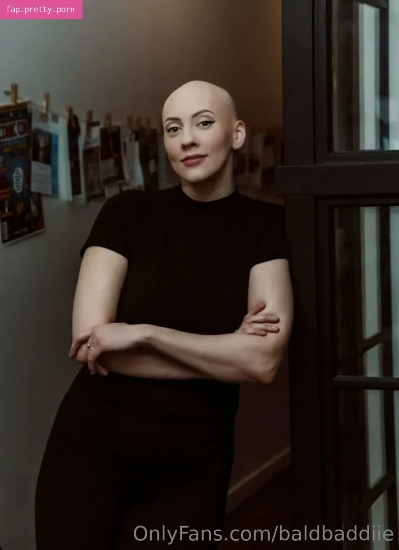 baldbaddiie - Photo #03