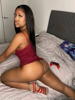 Briana Bueno content