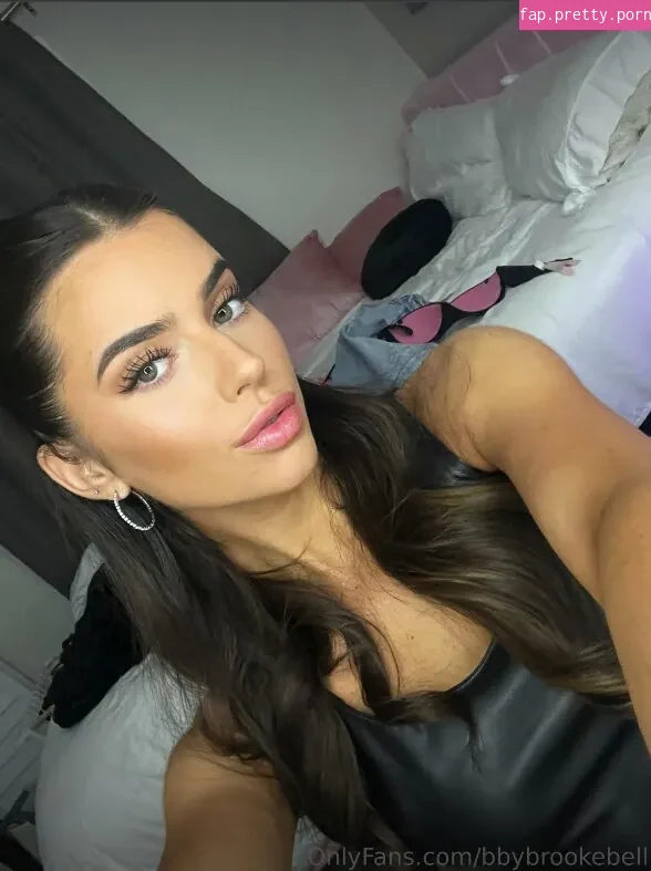 Brooke Bell - Photo #06