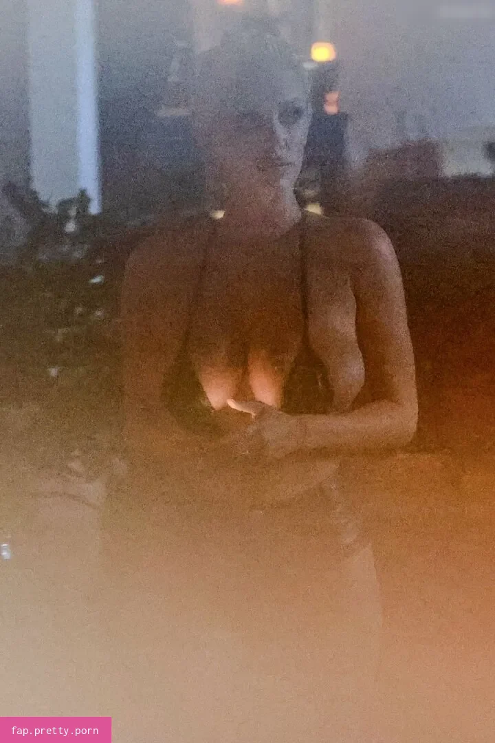 Bianca Censori - Photo #86