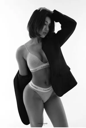 Beo Deul Jeong 정버들 content