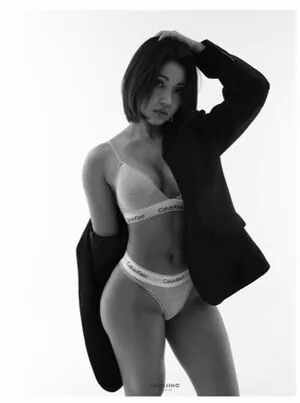 Beo Deul Jeong 정버들 content