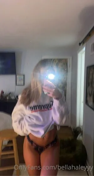 bellahaleyyy content