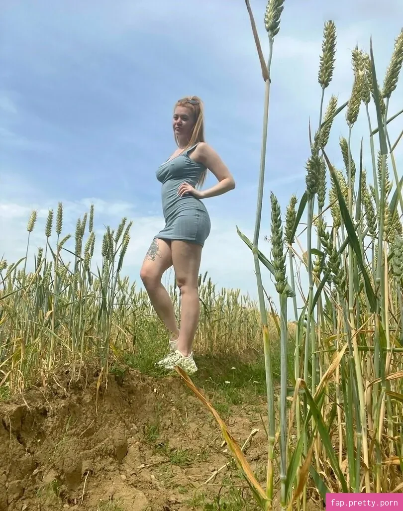 Belle Grace - Photo #02