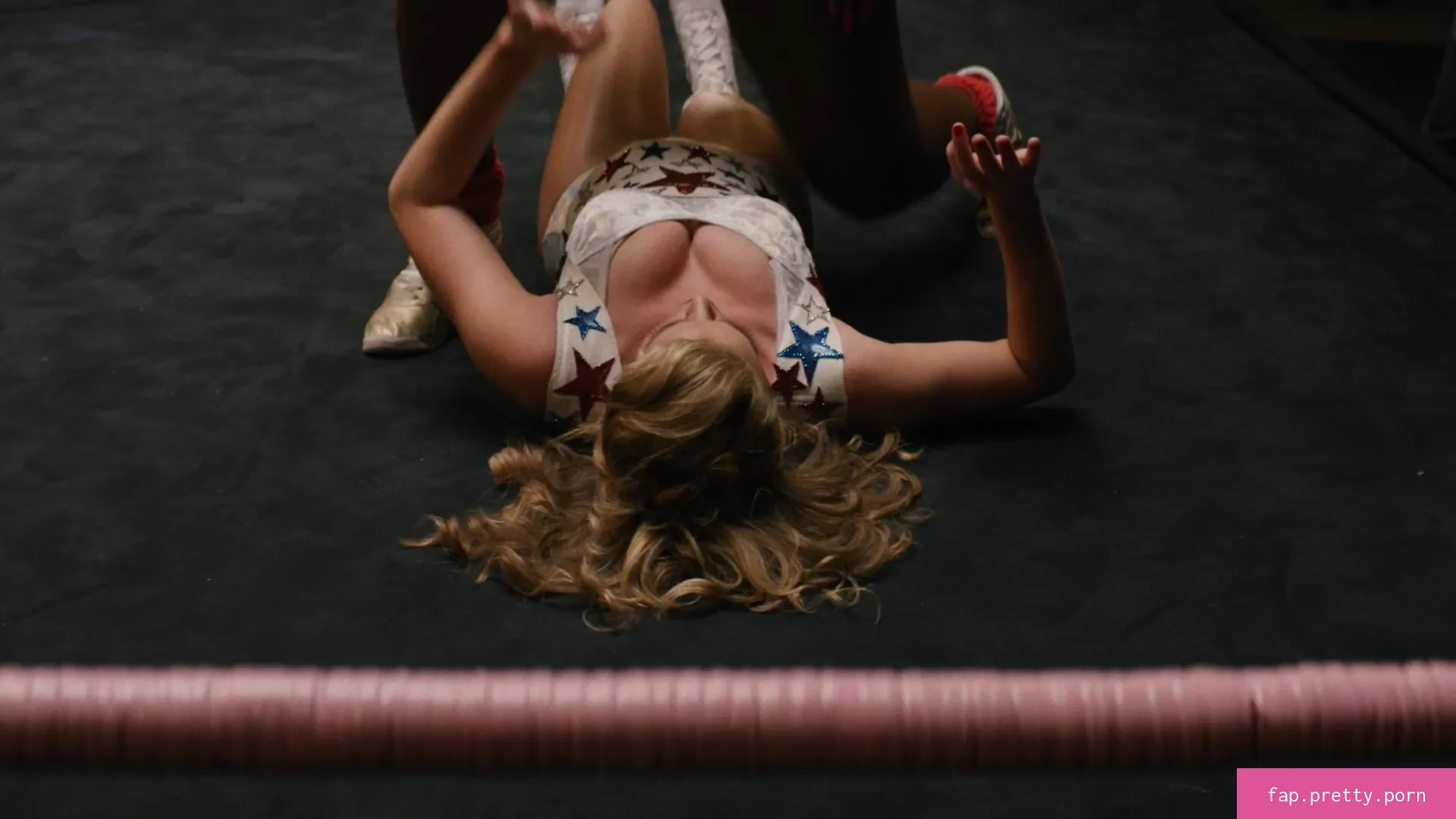 Betty Gilpin - Photo #09