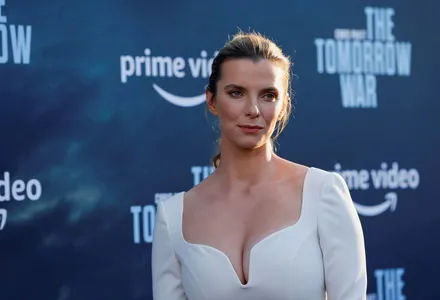 Betty Gilpin content