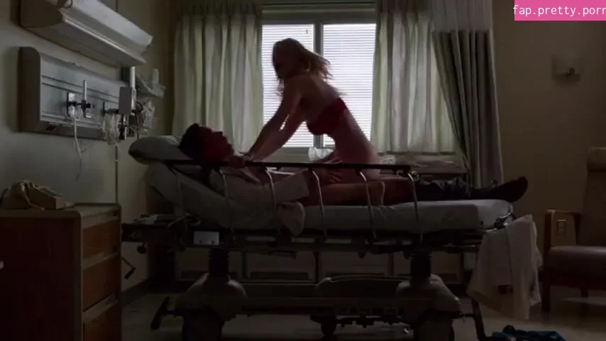 Betty Gilpin - Photo #47