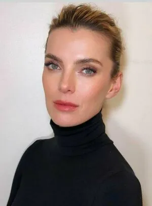 Betty Gilpin content