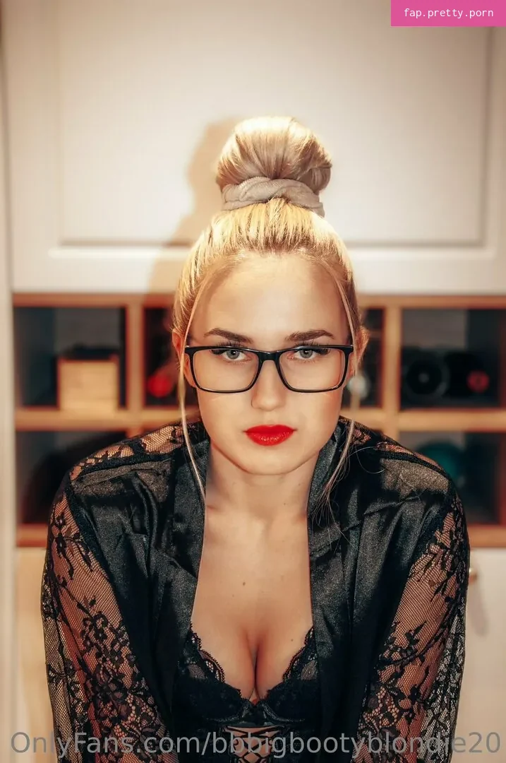 BigBootyBlondie - Photo #20