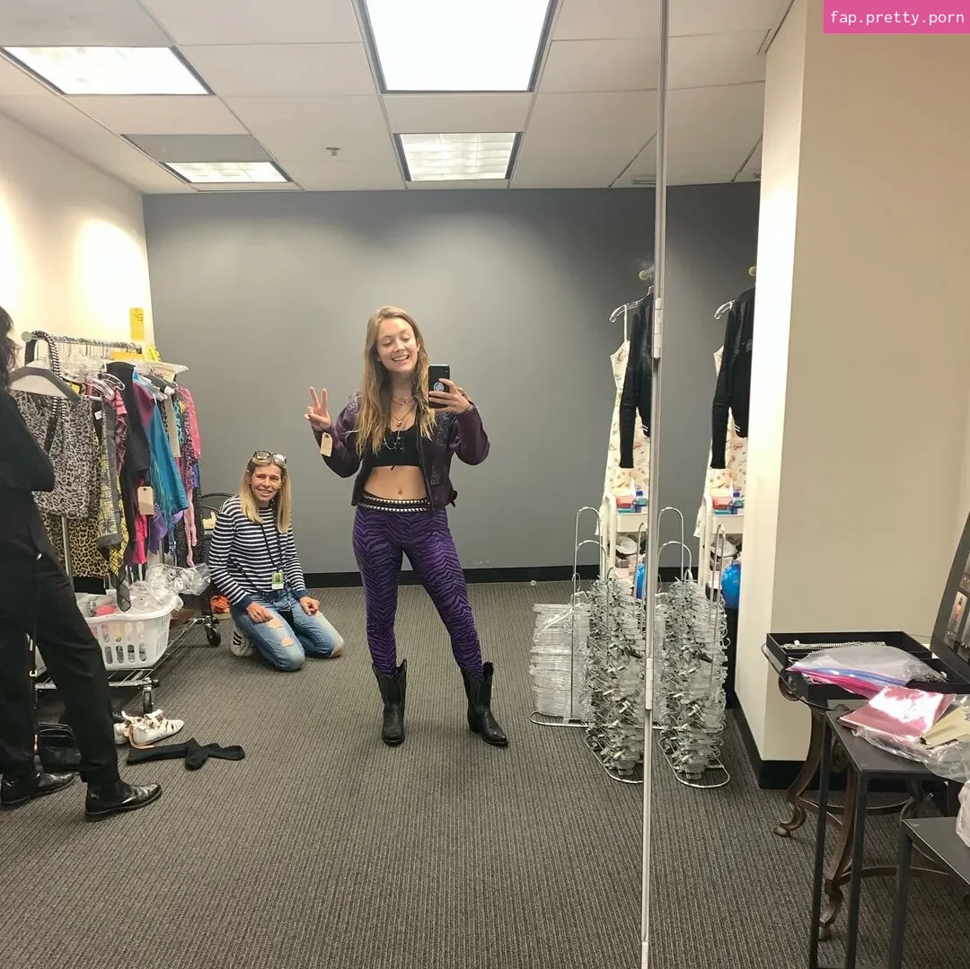 Billie Lourd content