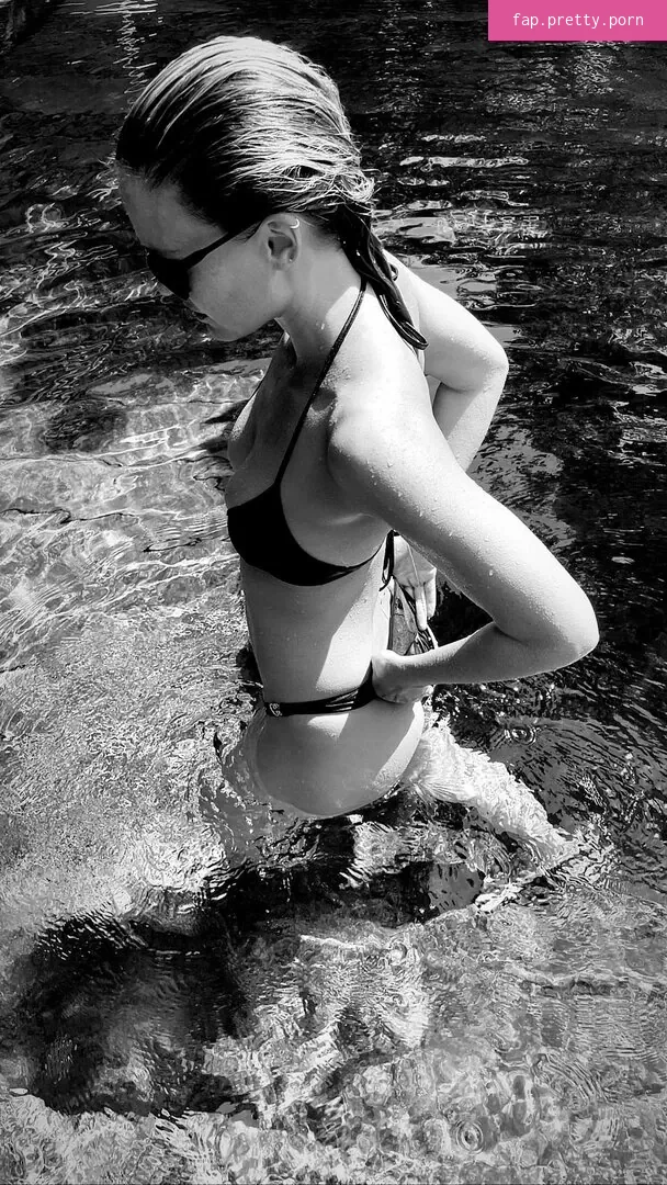 Bar Refaeli - Photo #26