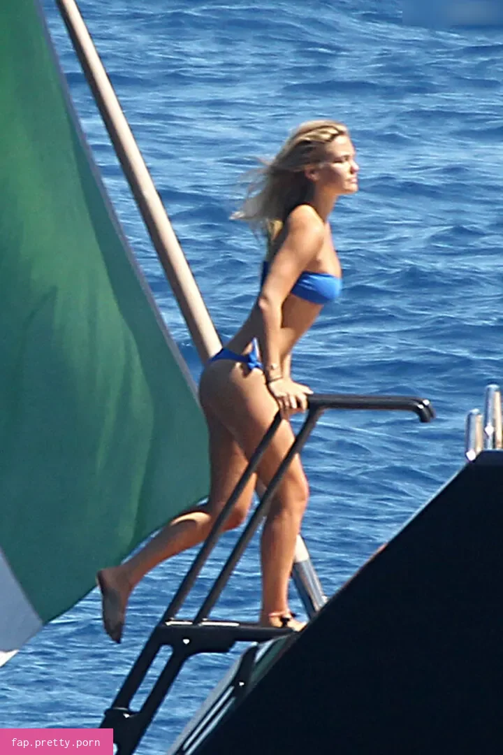 Bar Refaeli - Photo #13