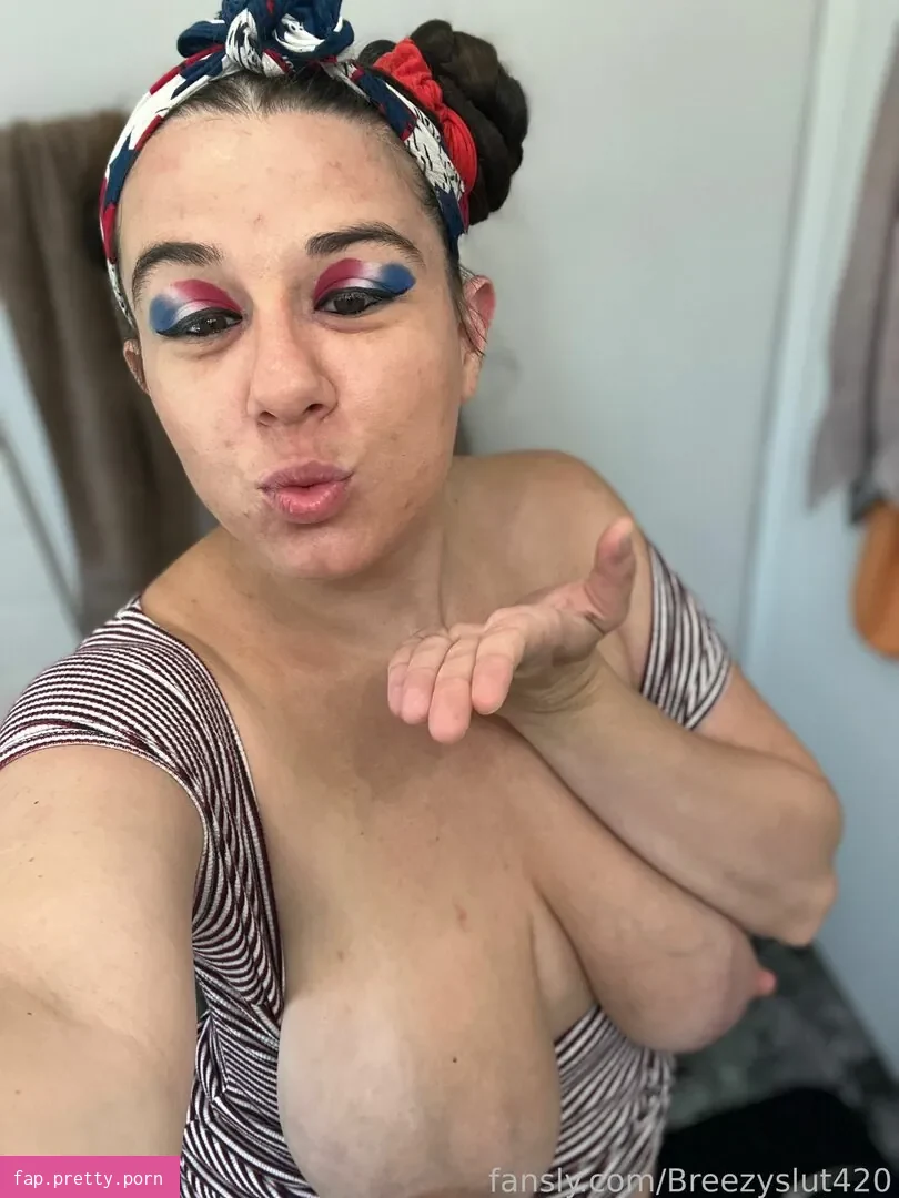 Breezyslut420 - Photo #25