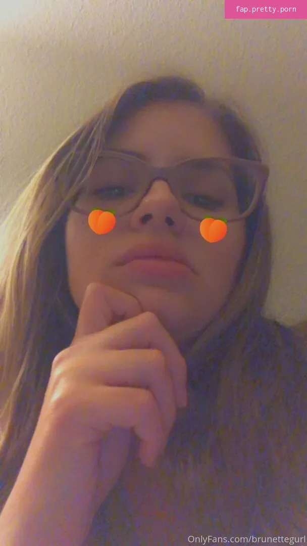 brunettegurl - Photo #02