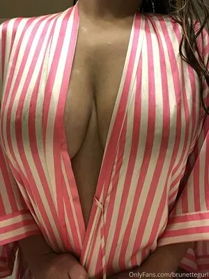 brunettegurl content