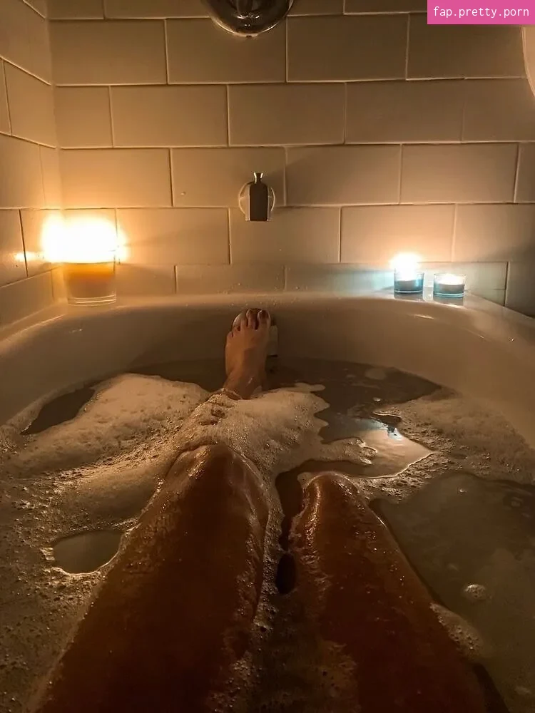 Bella Shoemark - Photo #32