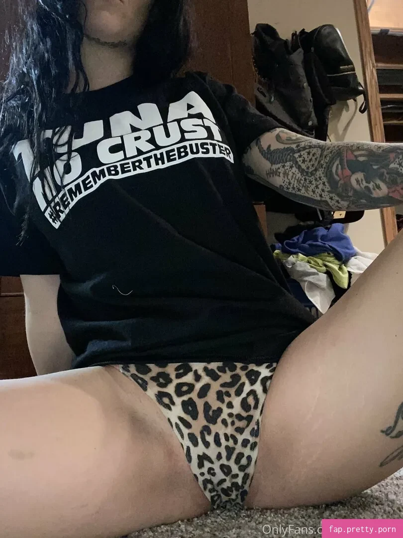 buttxbitch - Photo #36