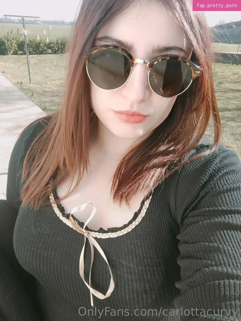 carlottacurvy content