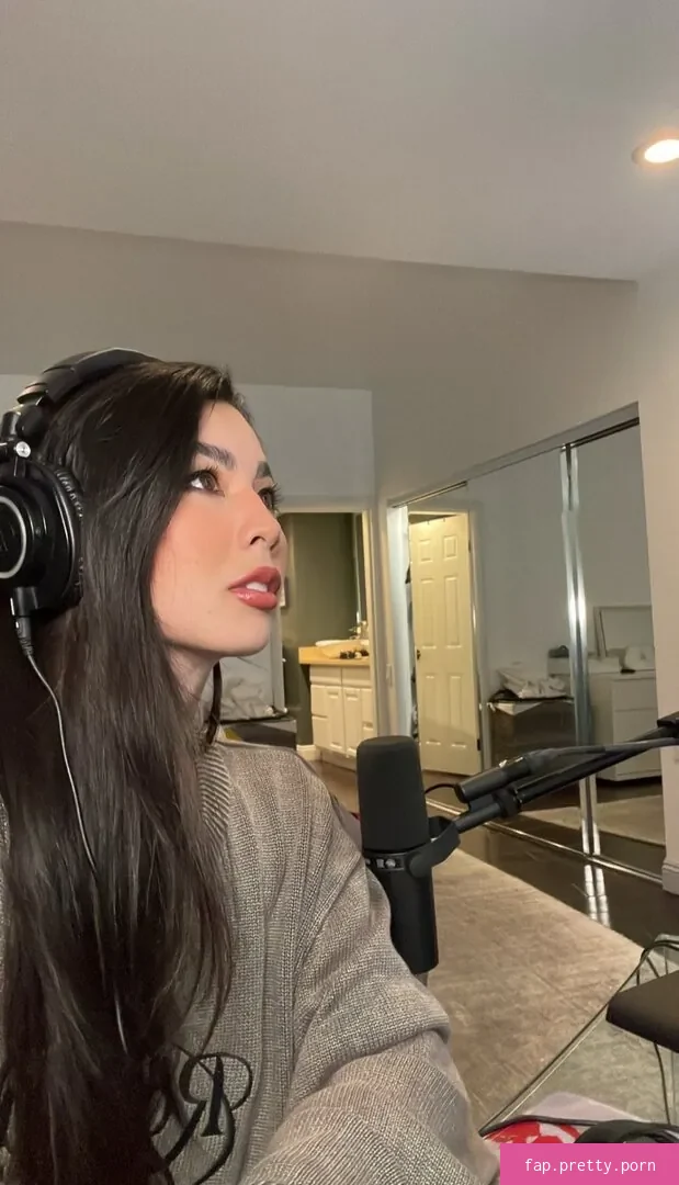 CarolineKwan - Photo #90