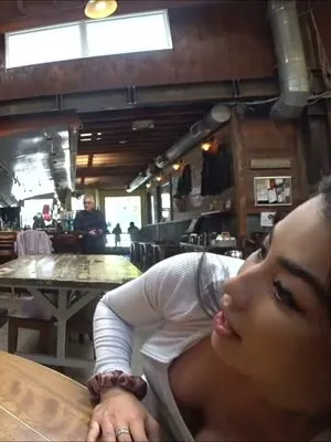 CarolineKwan content