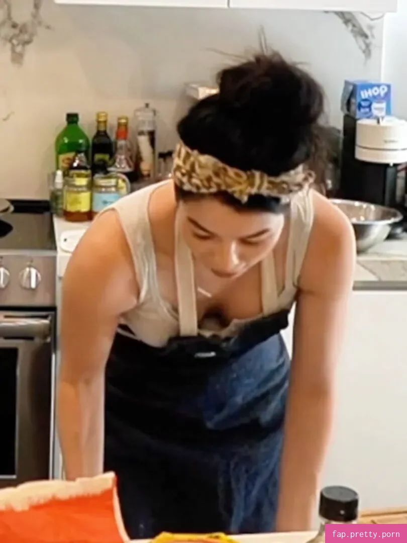 CarolineKwan - Photo #06