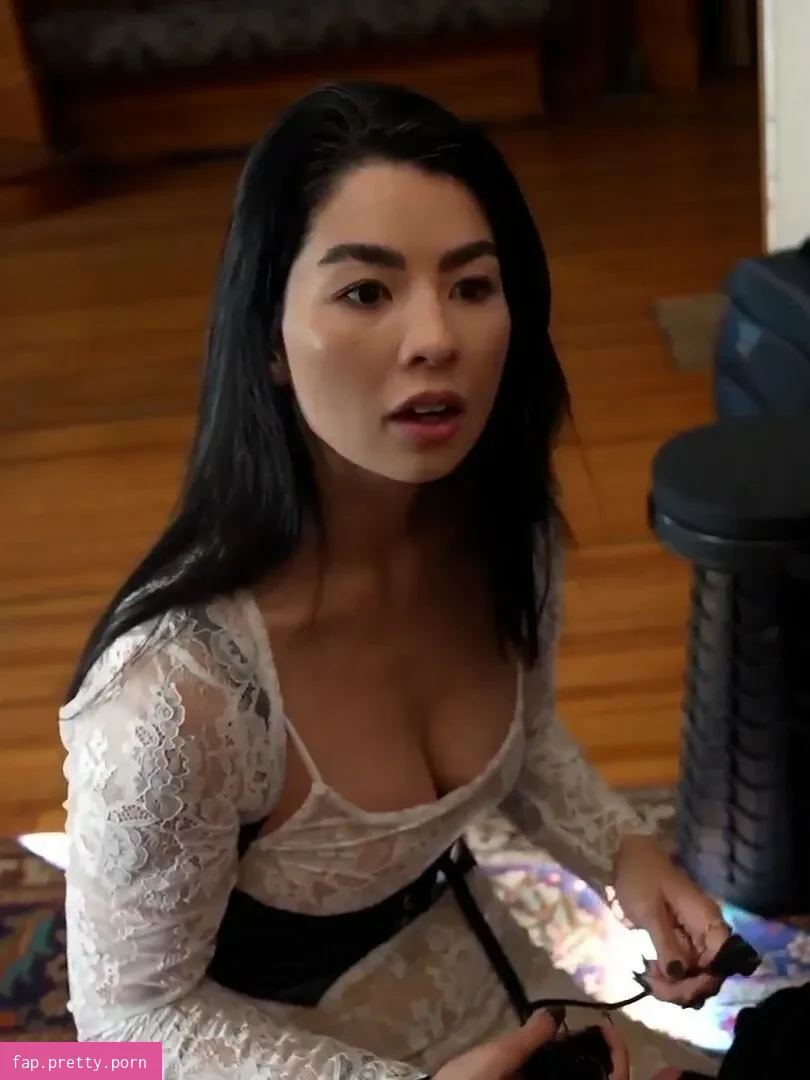 CarolineKwan - Photo #26