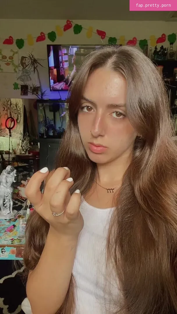 Charly Ashlynn content