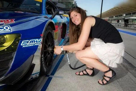 Cyndie Allemann content