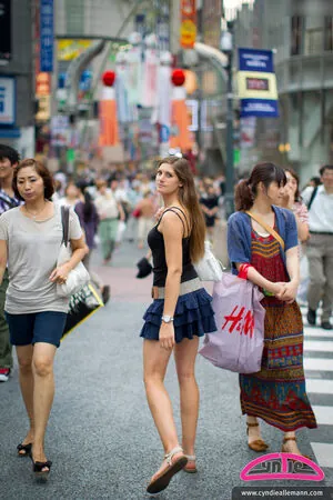 Cyndie Allemann content