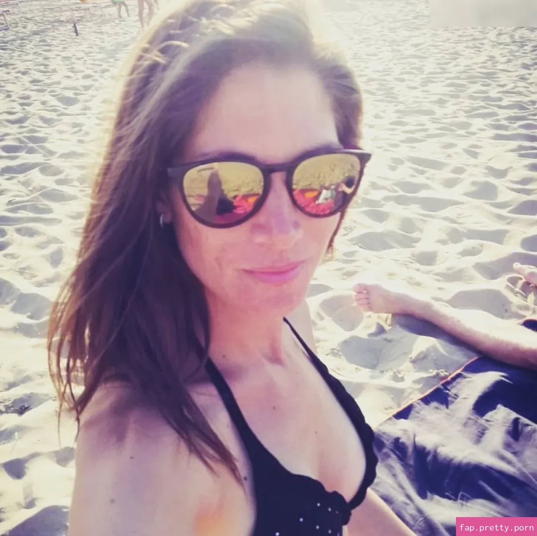 Cyndie Allemann content