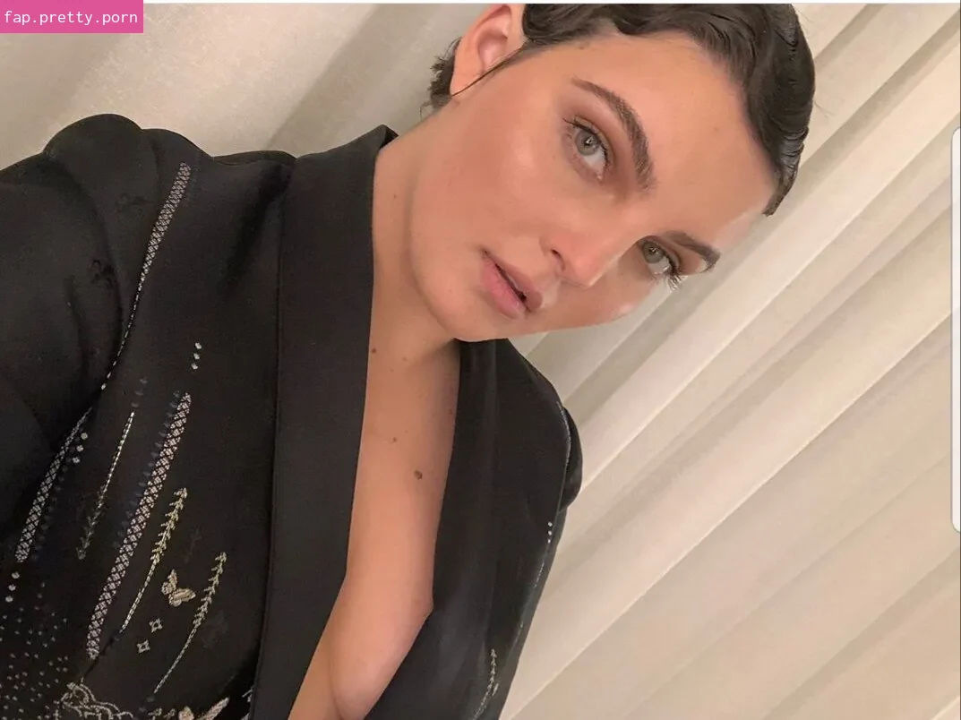 Camren Bicondova - Photo #09