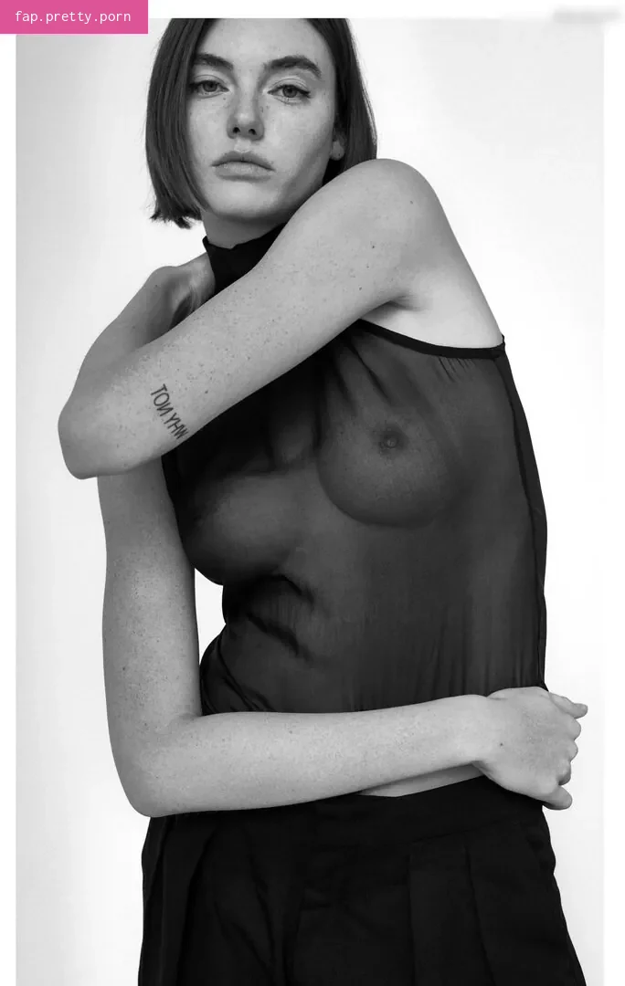 Celine Bethmann - Photo #02