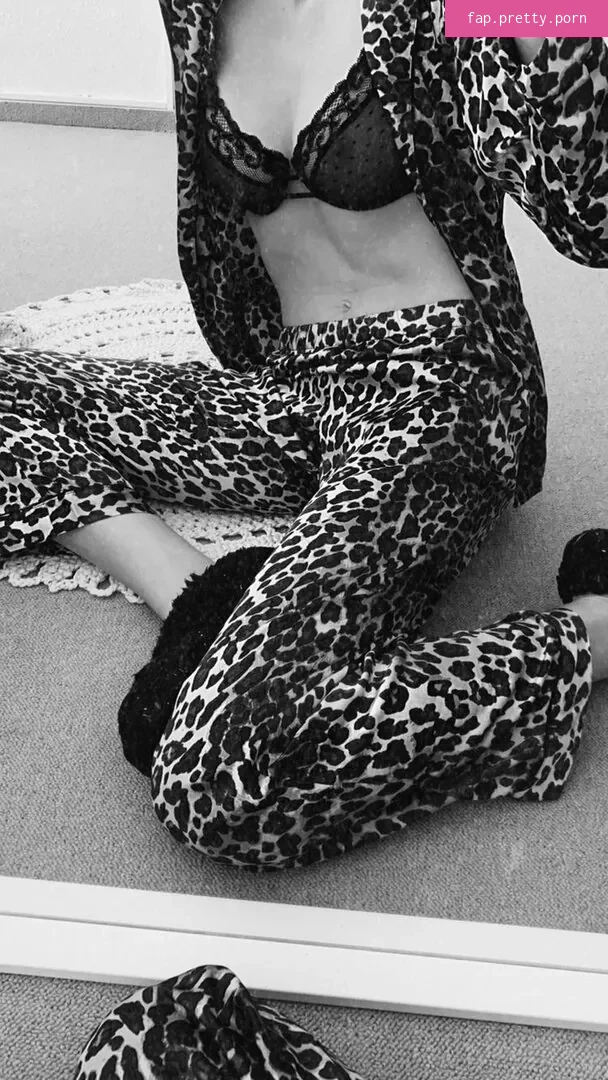 Celine Bethmann - Photo #08